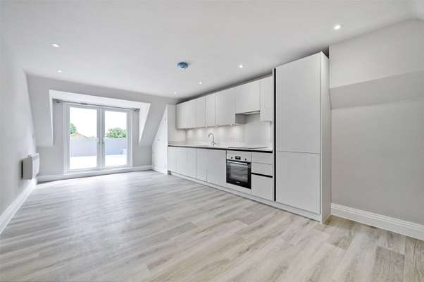 Flat St Leonards Road in Windsor