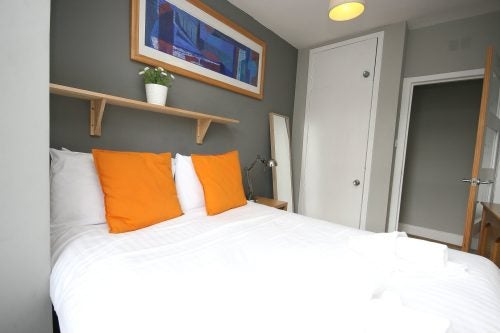 Flat Old Tolbooth Wynd in City of Edinburgh