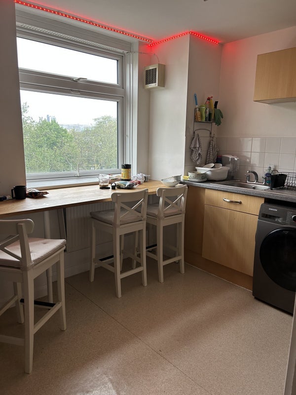 Room Shepherds Bush Green in Greater London