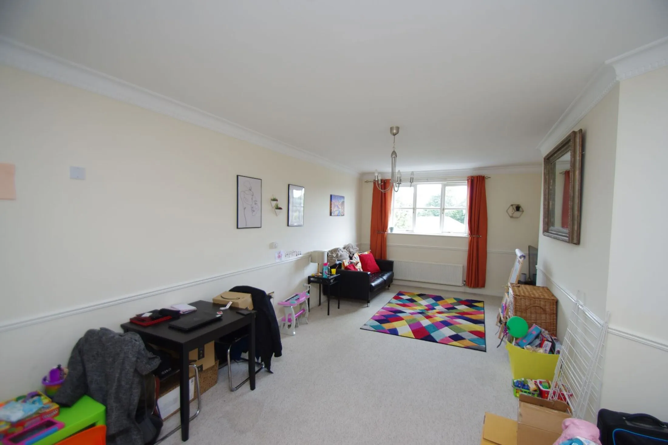 Flat Dickinson Quay in Dacorum