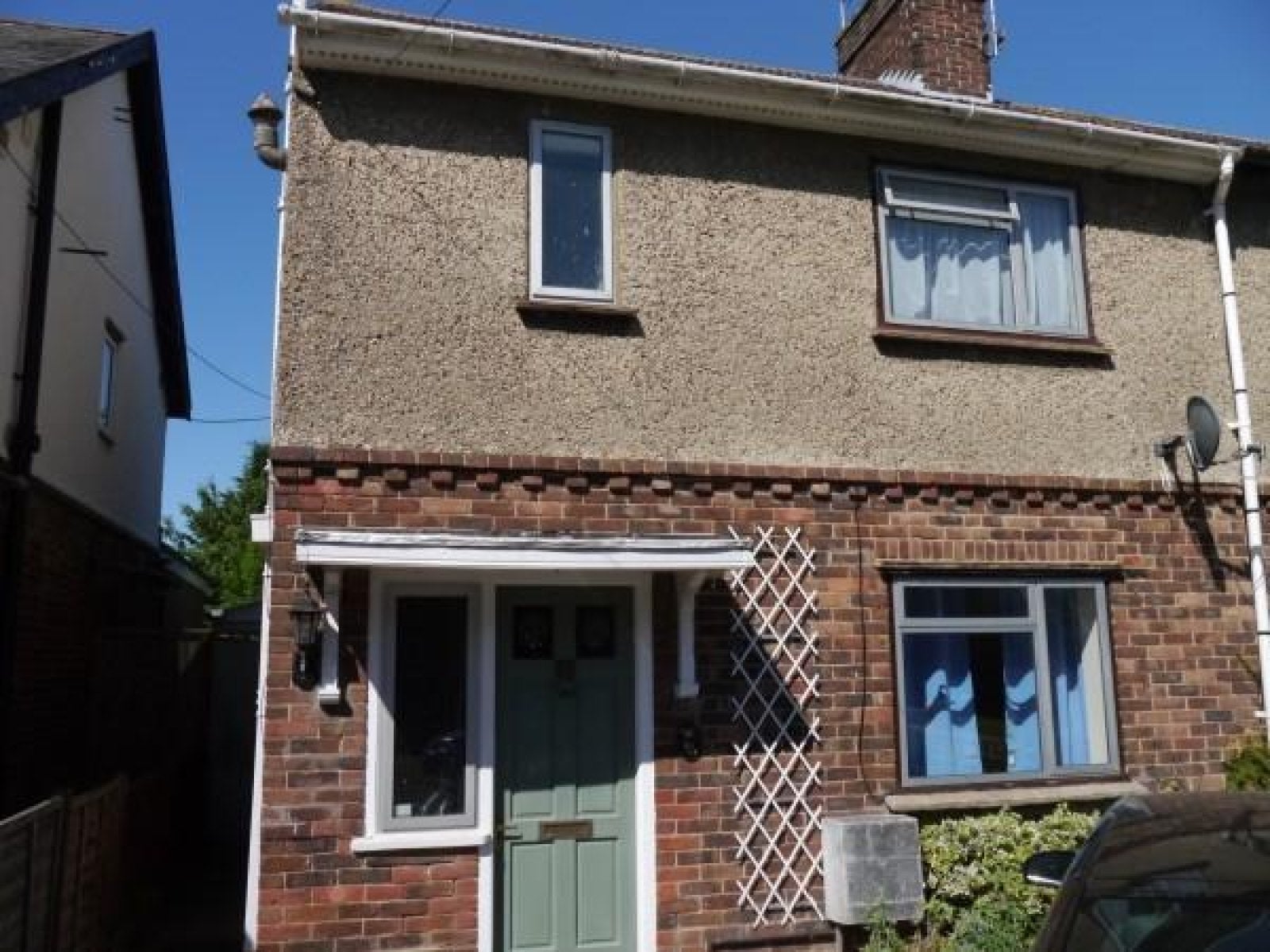 Flat Beaconsfield Road in Canterbury