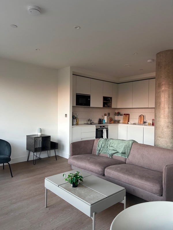 Room High Road Wembley in Greater London