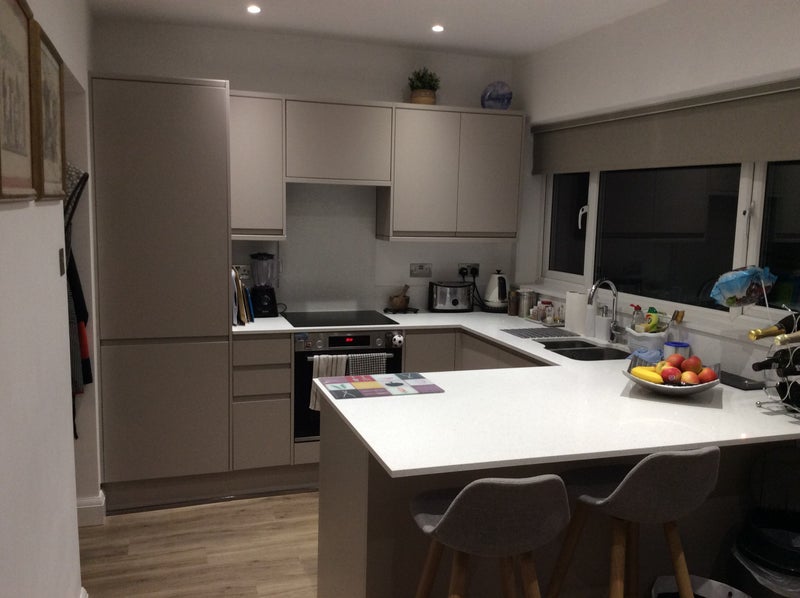 Room Greenwood Road in Greater London