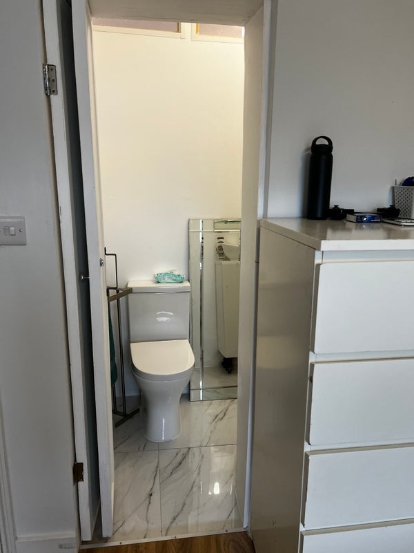 Room Herbert Road in Greater London