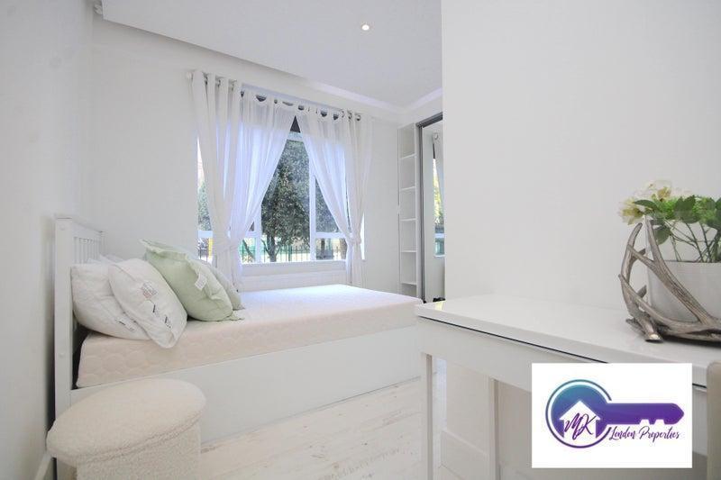 Room John Aird Court in City of Westminster