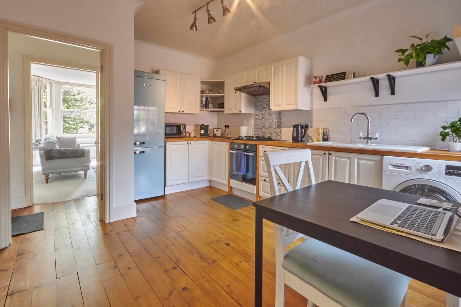 Flat Barnfield Road in Exeter