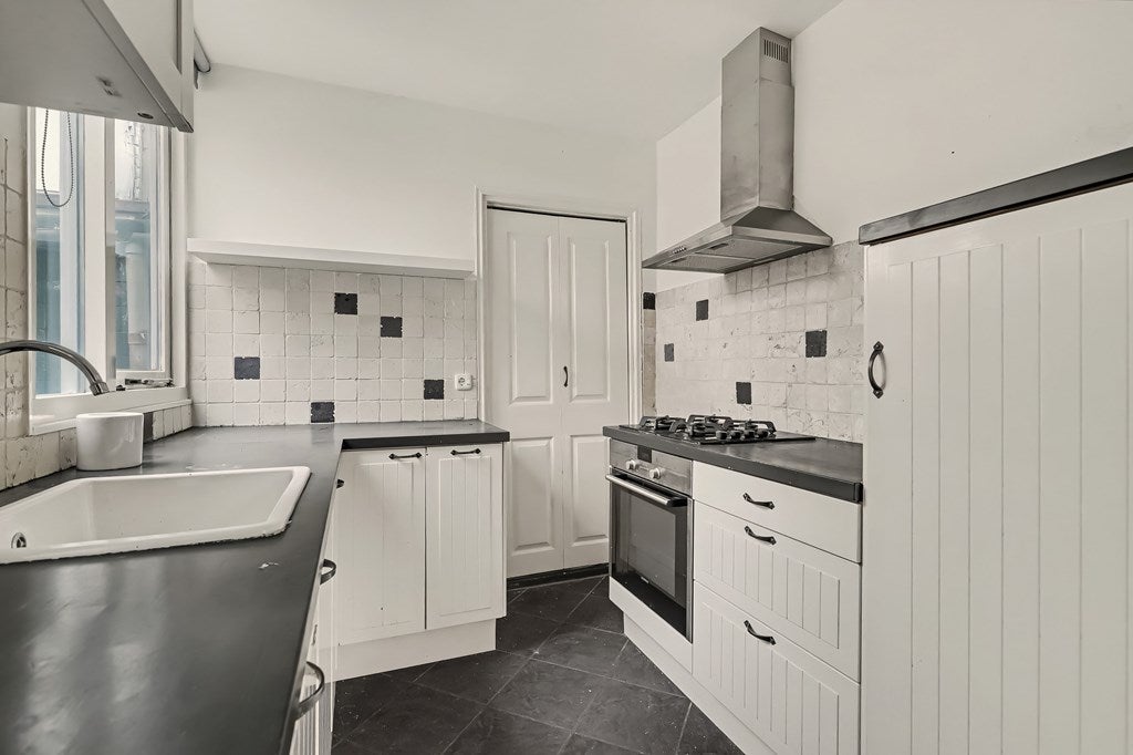 Hoekwoning te koop: Leeuwenhofje 2, Gorinchem