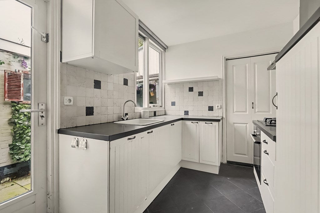 Hoekwoning te koop: Leeuwenhofje 2, Gorinchem
