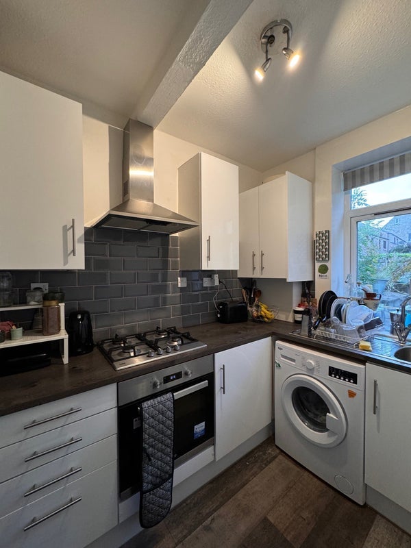 House Prestonfield Avenue in City of Edinburgh