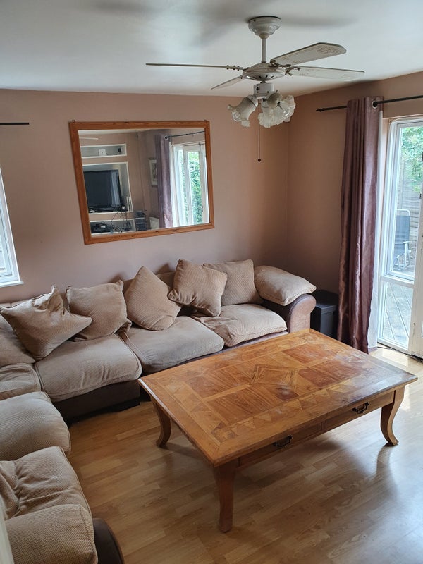 Room Bergholt Mews in Greater London
