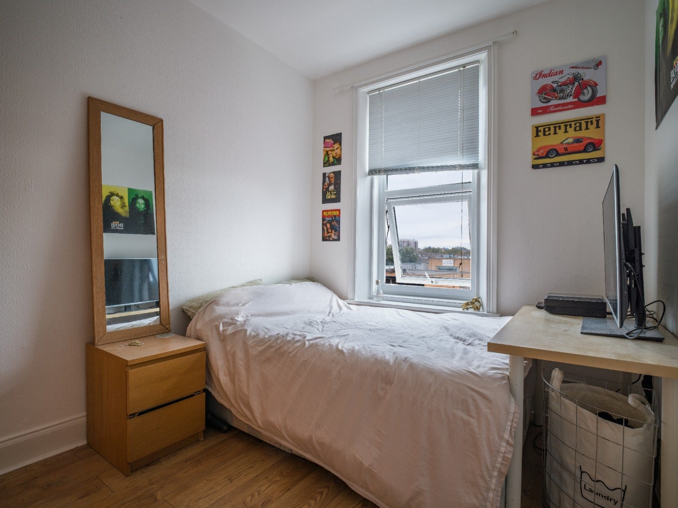 Flat Oakland Road in Newcastle upon Tyne