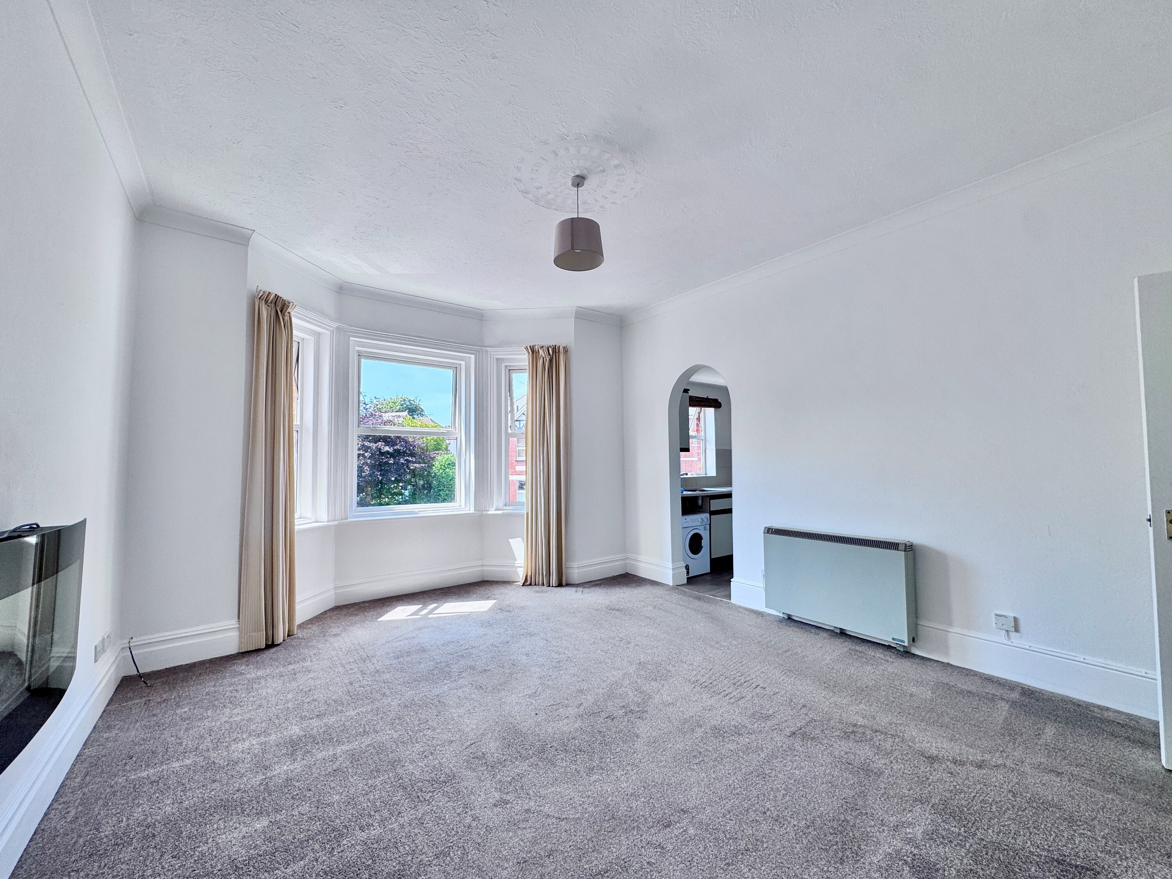 Flat Alumhurst Road in Bournemouth