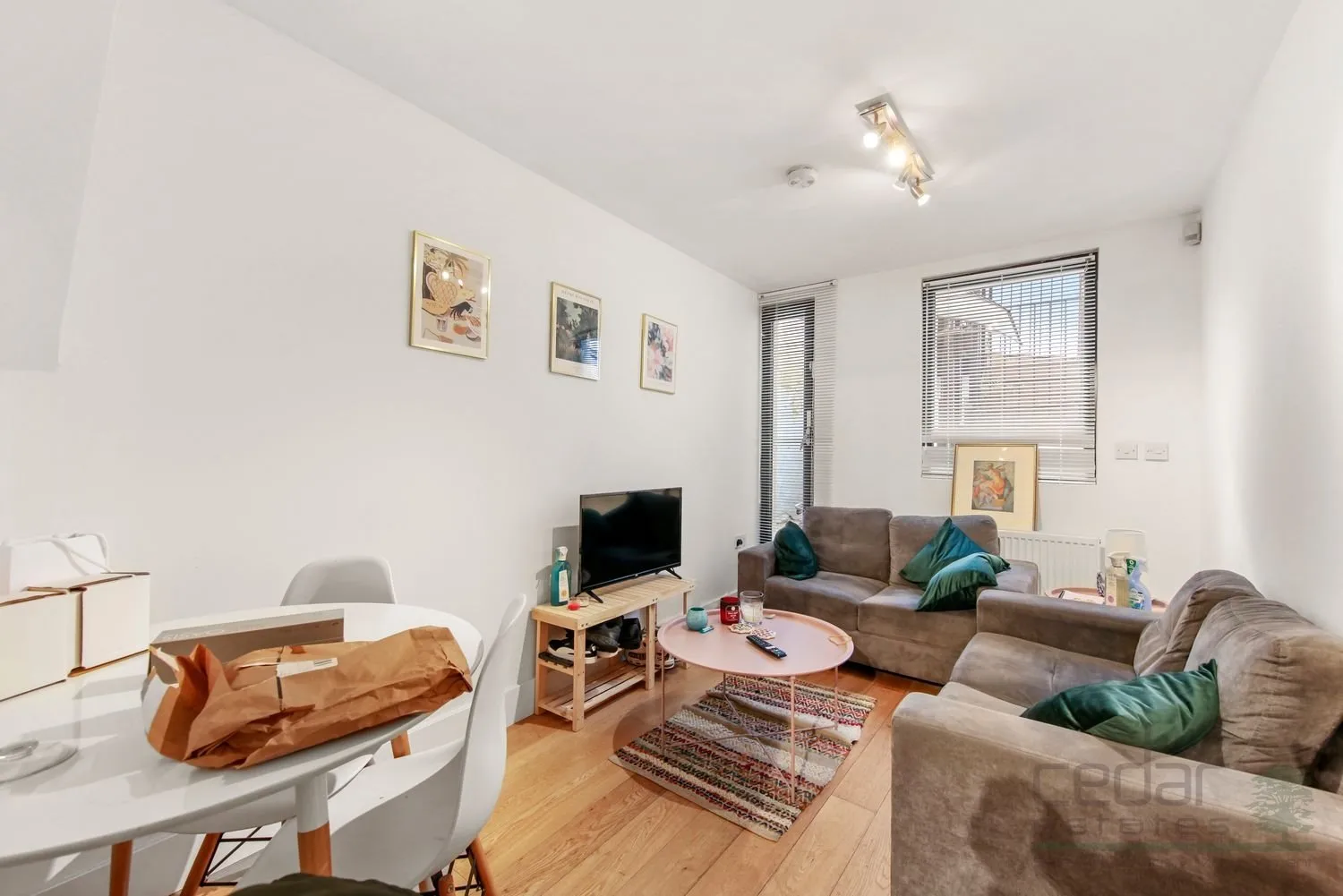 Flat Brixton Road in Greater London