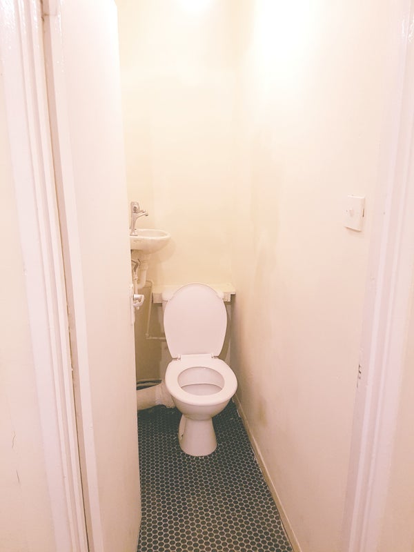 Room Manchester Road in Greater London