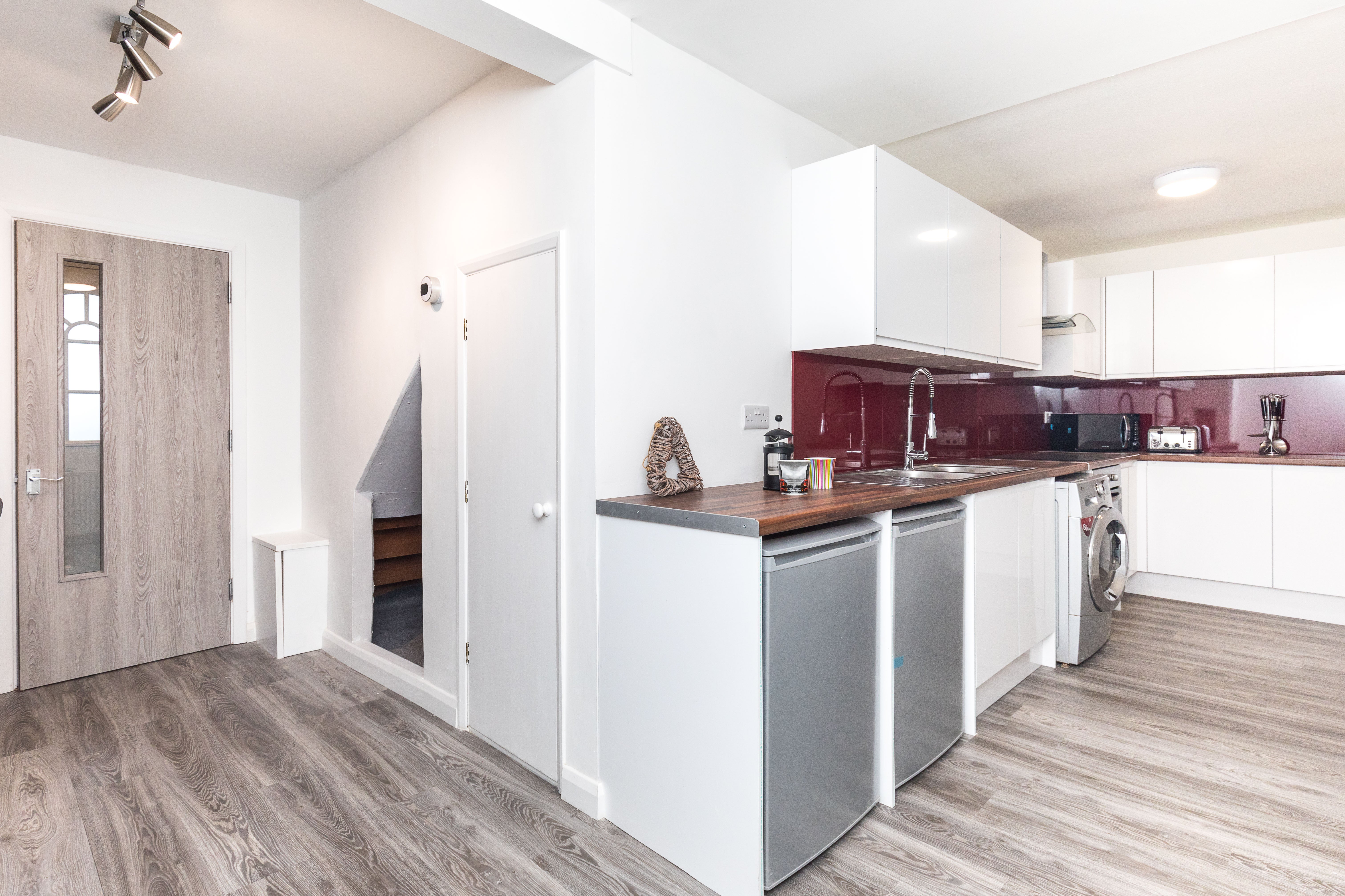 Room Chandler Close in Crawley