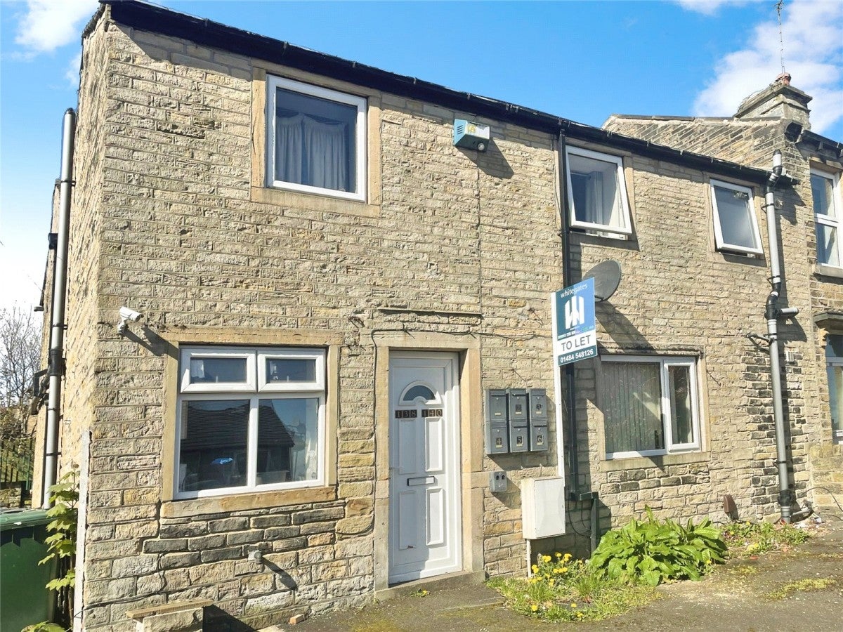 Flat Lowerhouses Lane in Kirklees