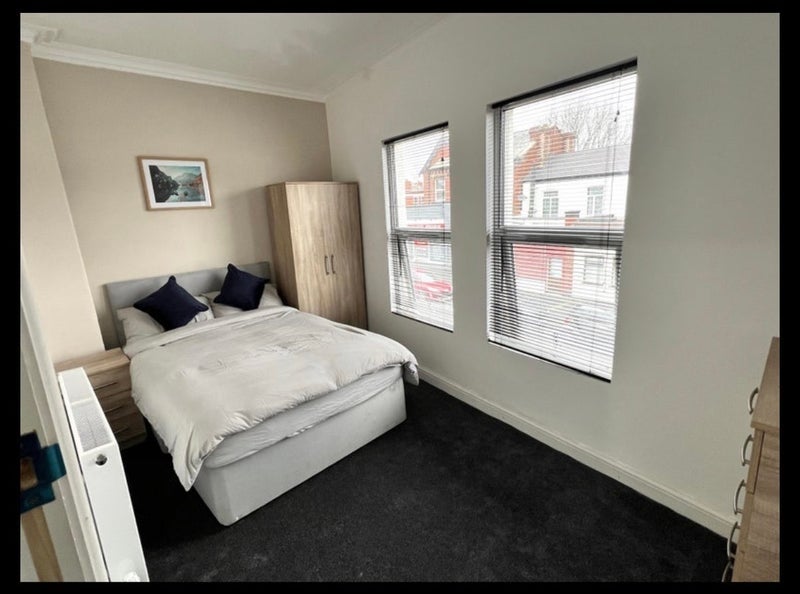 Room Rosebery Grove in Oxton Village