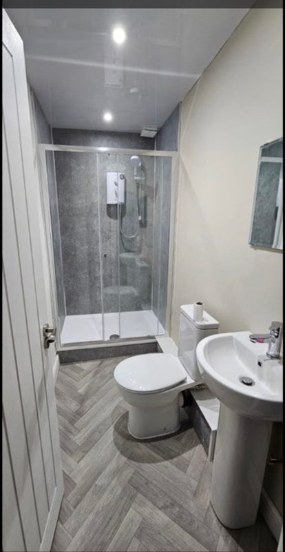 Room Rosebery Grove in Oxton Village
