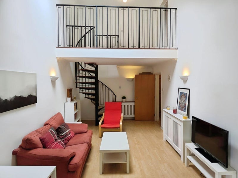 Flat Sovereign Way in Birmingham