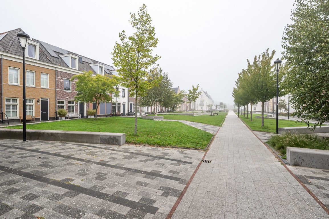 Tussenwoning te koop: Bergweg 13, Middelharnis