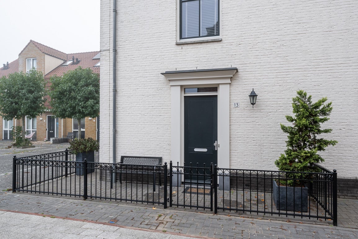Tussenwoning te koop: Bergweg 13, Middelharnis
