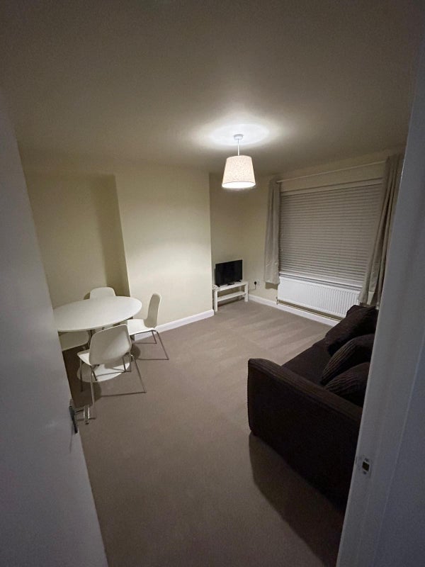 Room Tarbock Road in Liverpool
