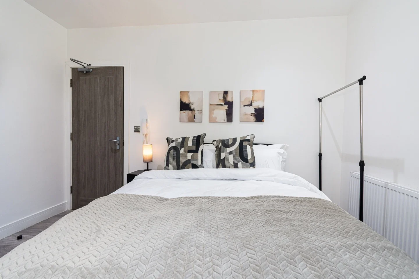 Flat Mitcham Road in Greater London