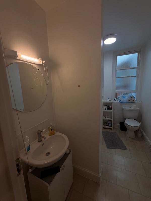 Room Richmond Way in Greater London