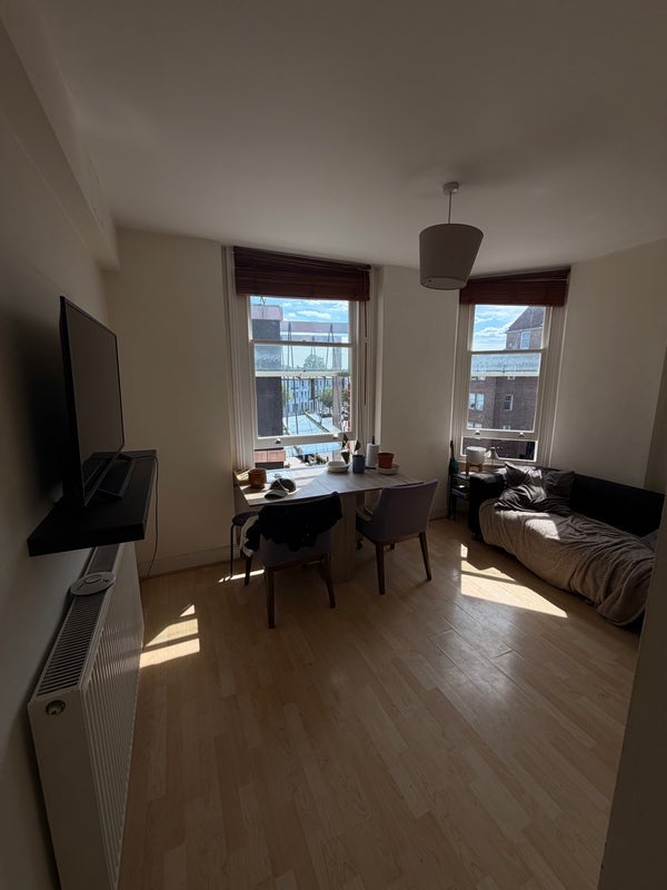 Room Richmond Way in Greater London