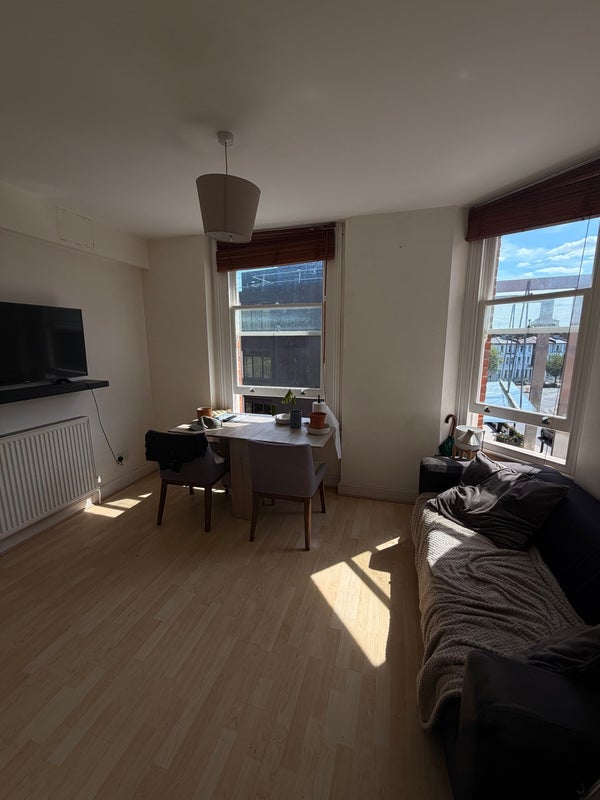 Room Richmond Way in Greater London