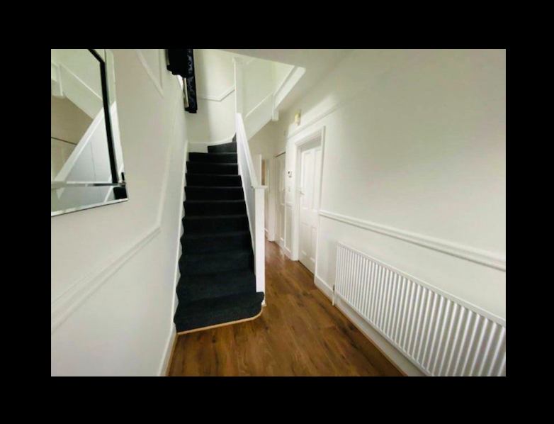 Room Tunnel Avenue in Greater London