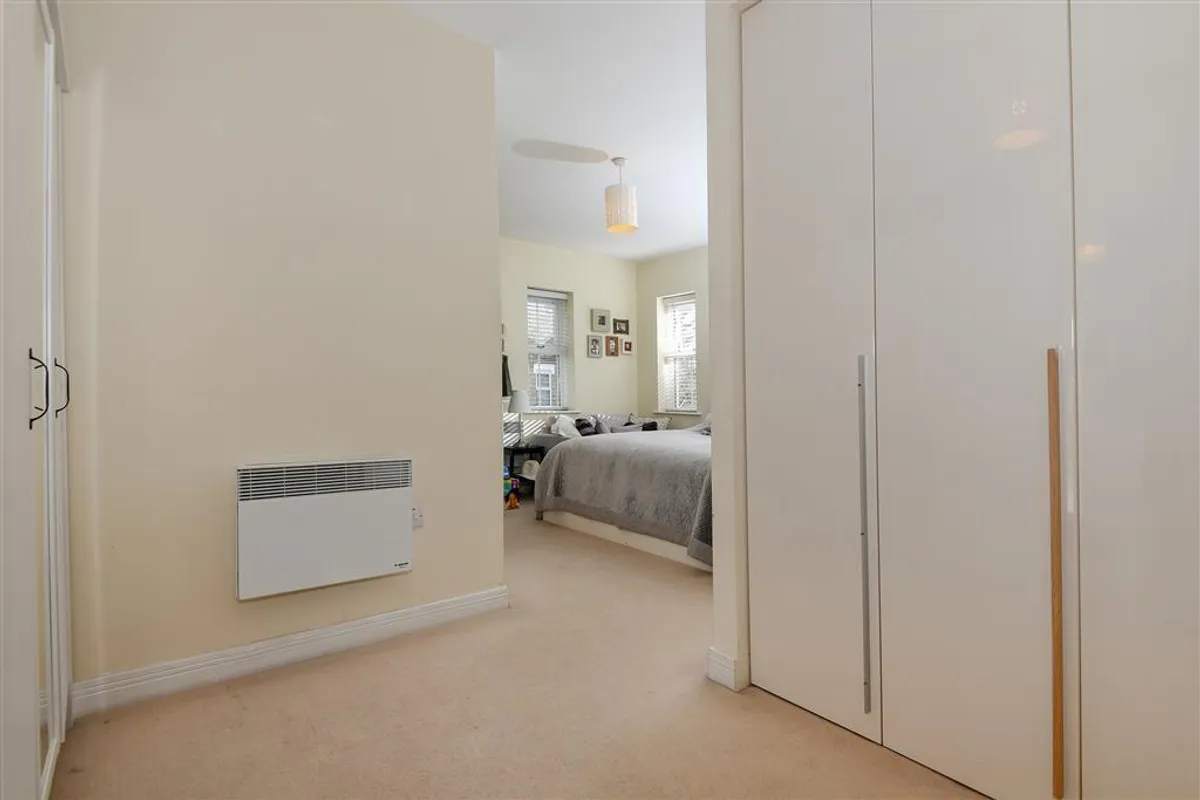 Flat Acton Lane in Greater London