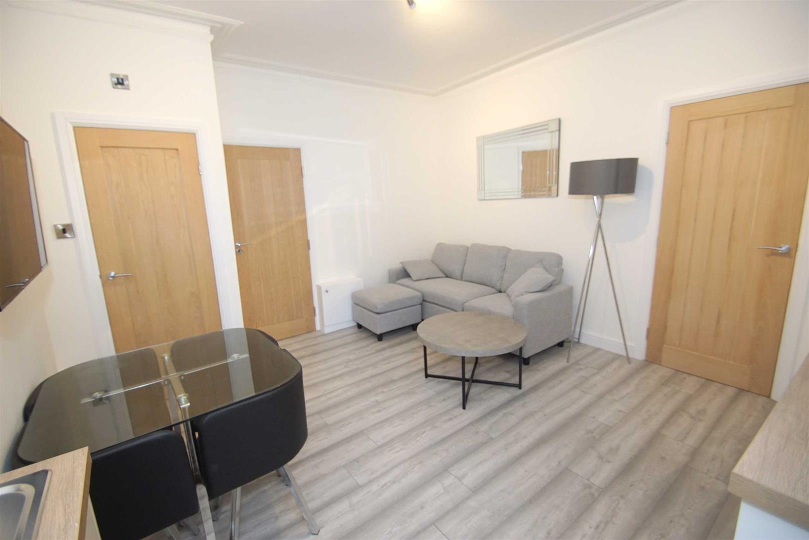 Flat Morris Lane in Leeds