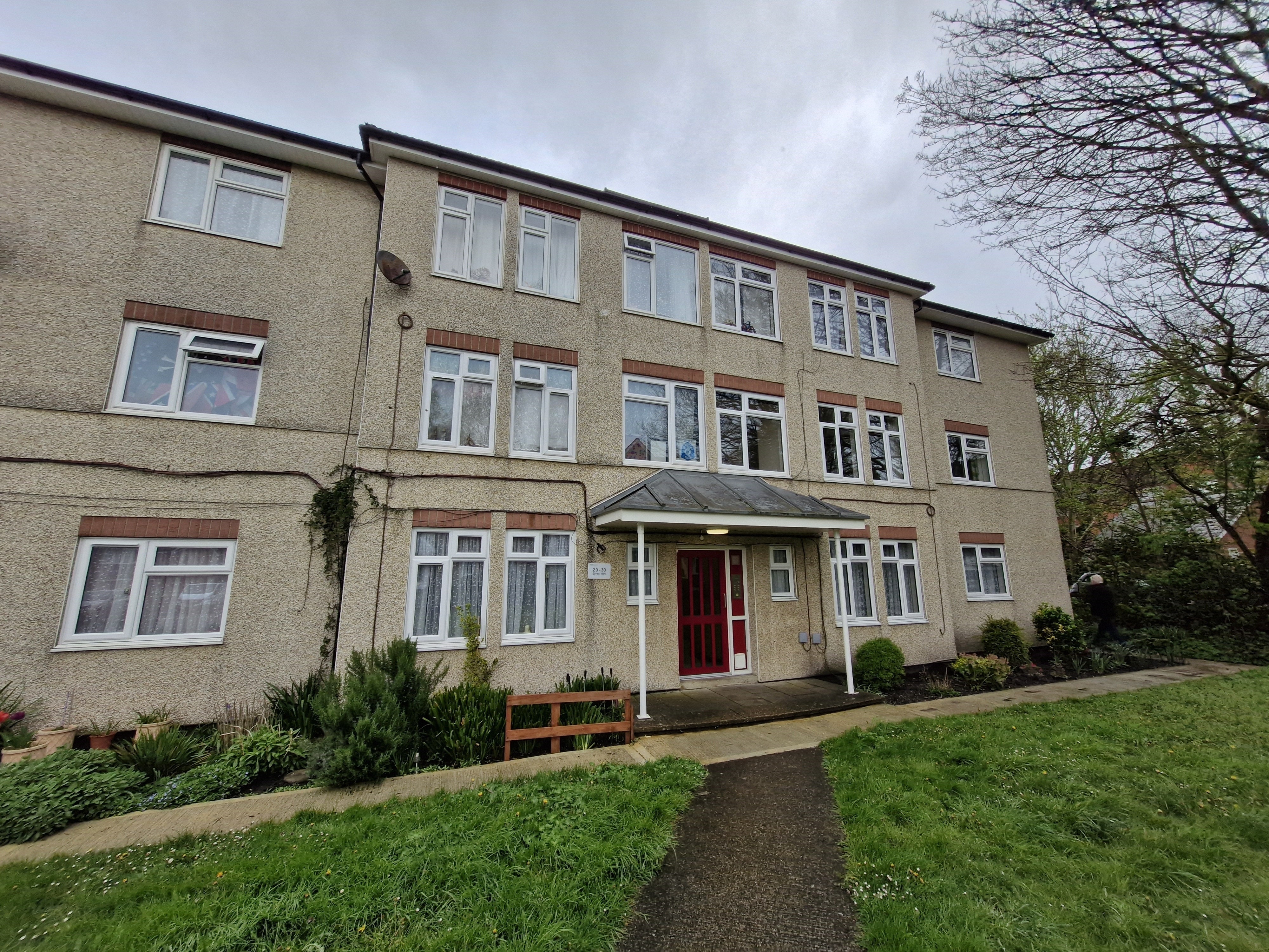Flat Eyres Way in Salisbury