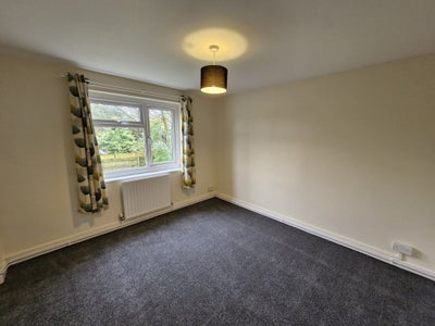 Flat Eyres Way in Salisbury