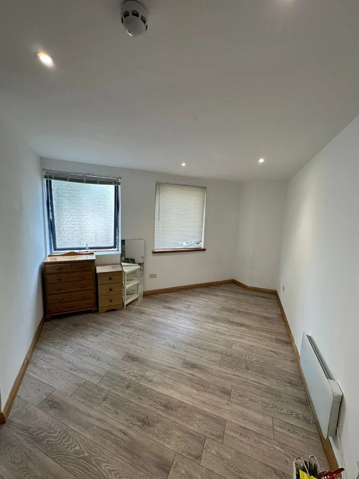 Flat Manchester Road in Greater London