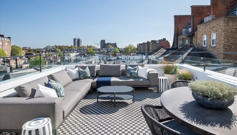 Flat Prince of Wales Terrace in Greater London