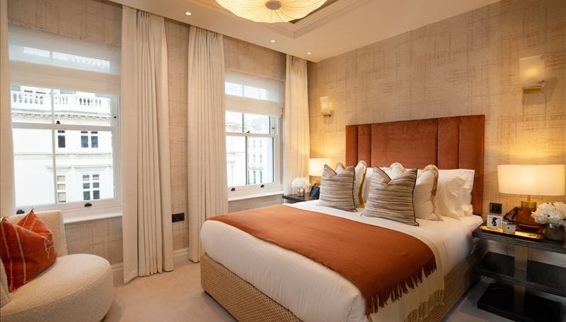 Flat Prince of Wales Terrace in Greater London
