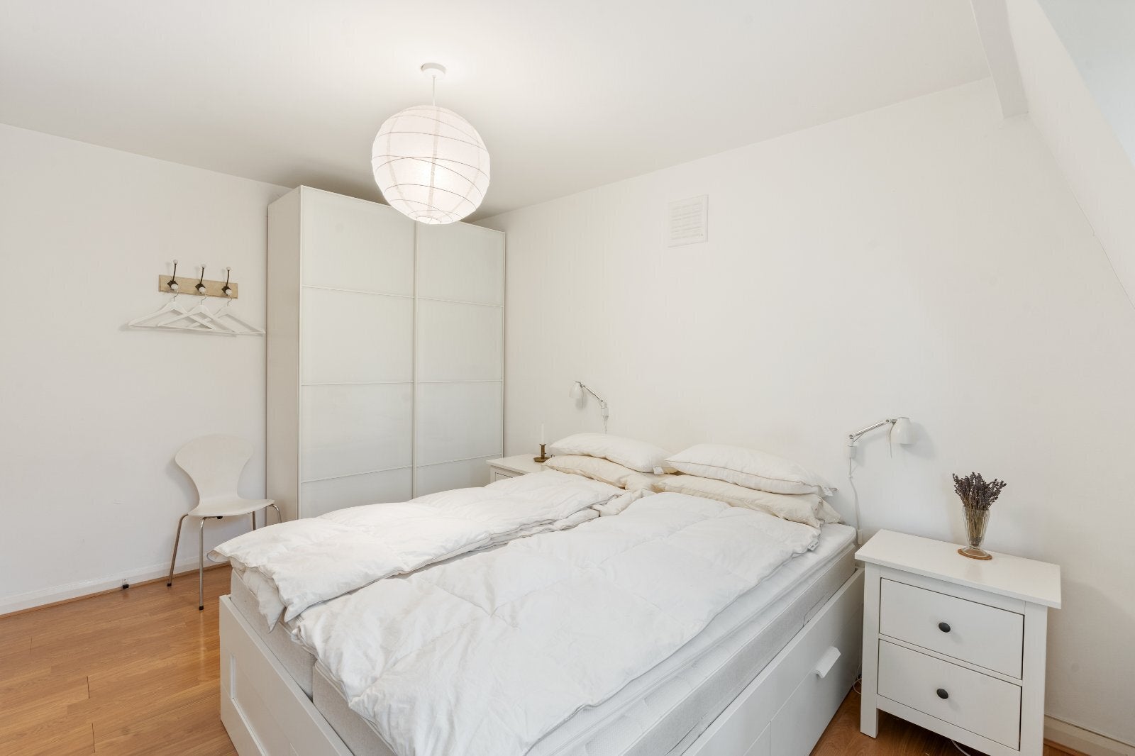 Flat Halton Road in Greater London