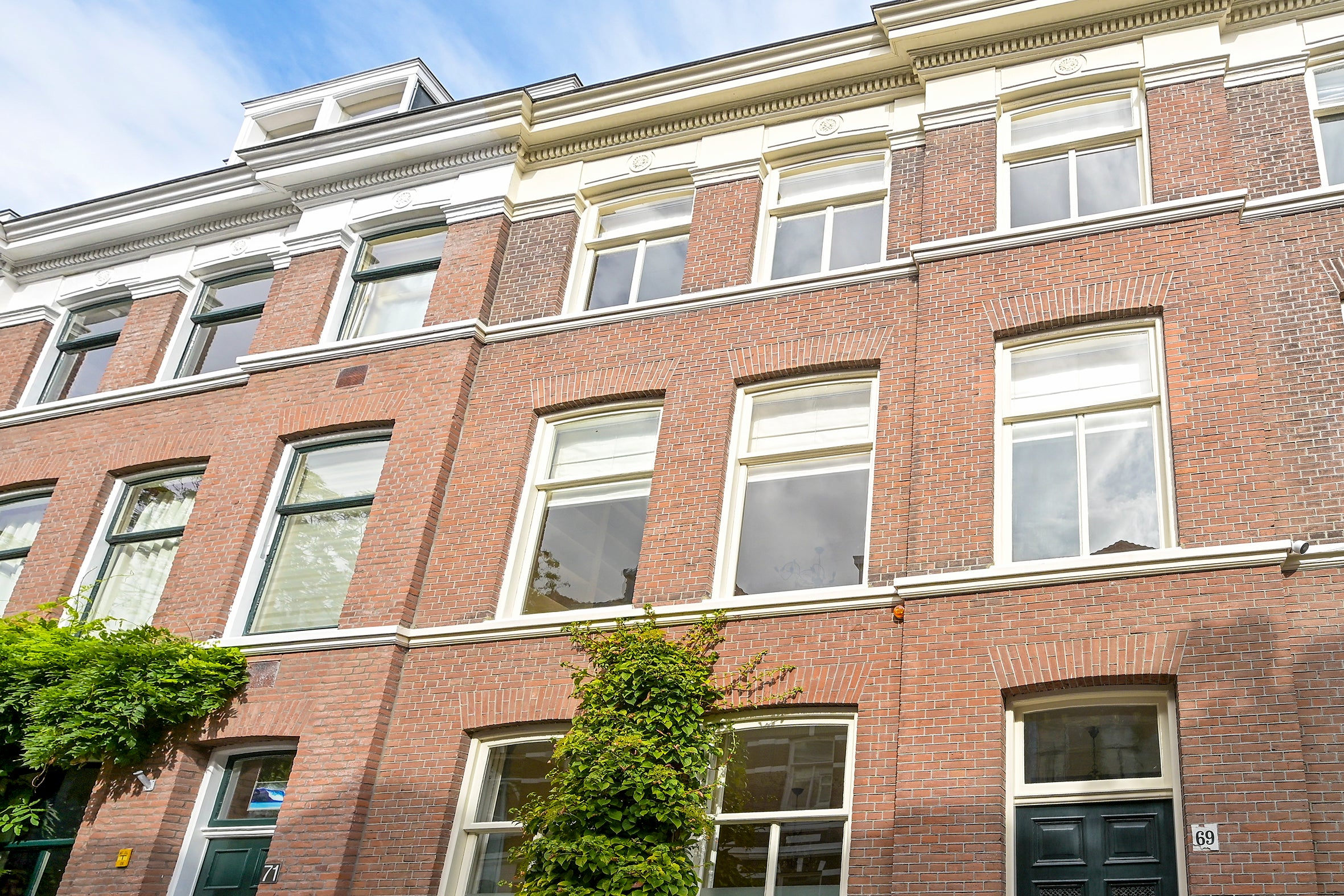 Tussenwoning te koop: Celebesstraat 69, 'S-Gravenhage