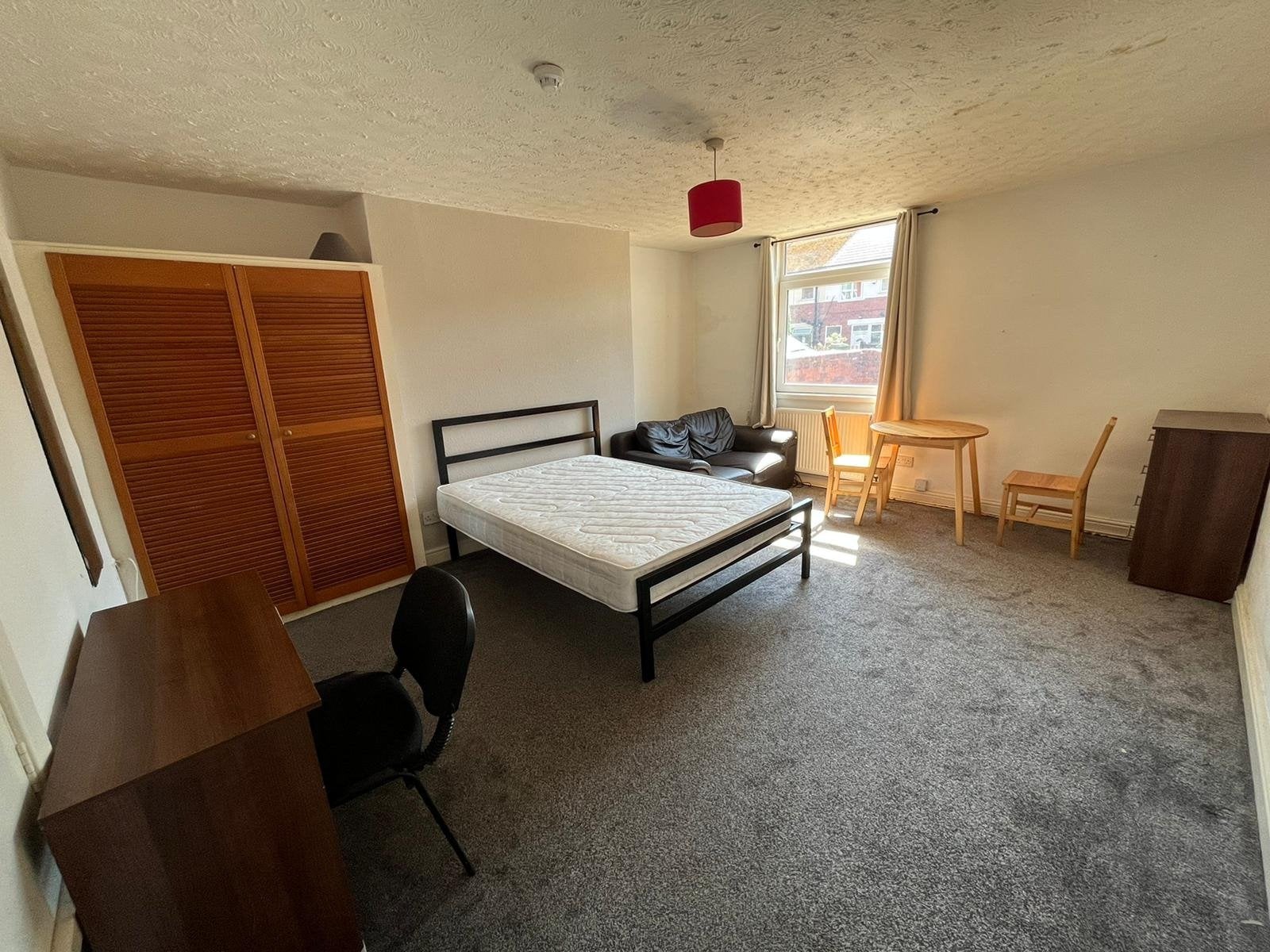 Flat Manor Terrace in Leeds