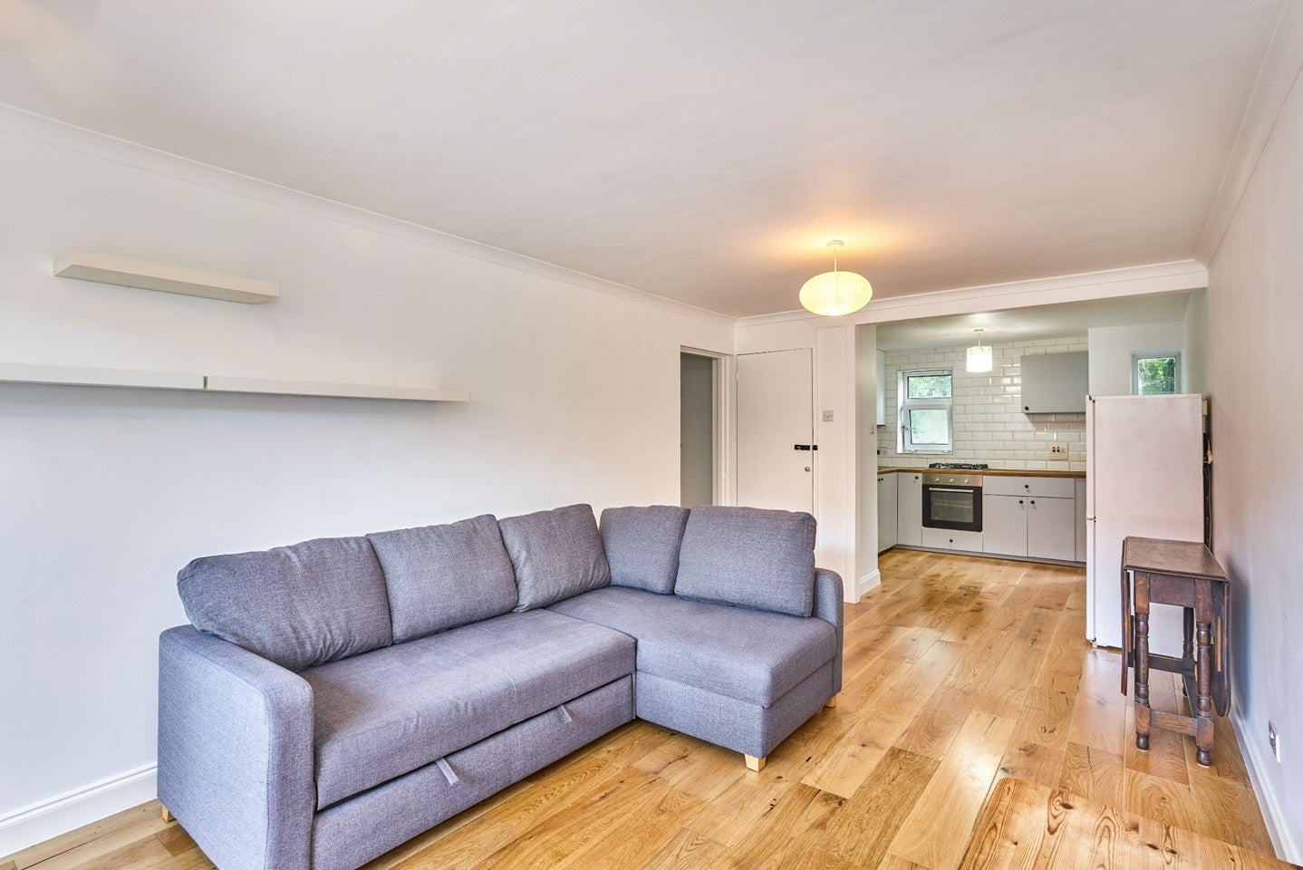 Flat Polesden Gardens in Greater London