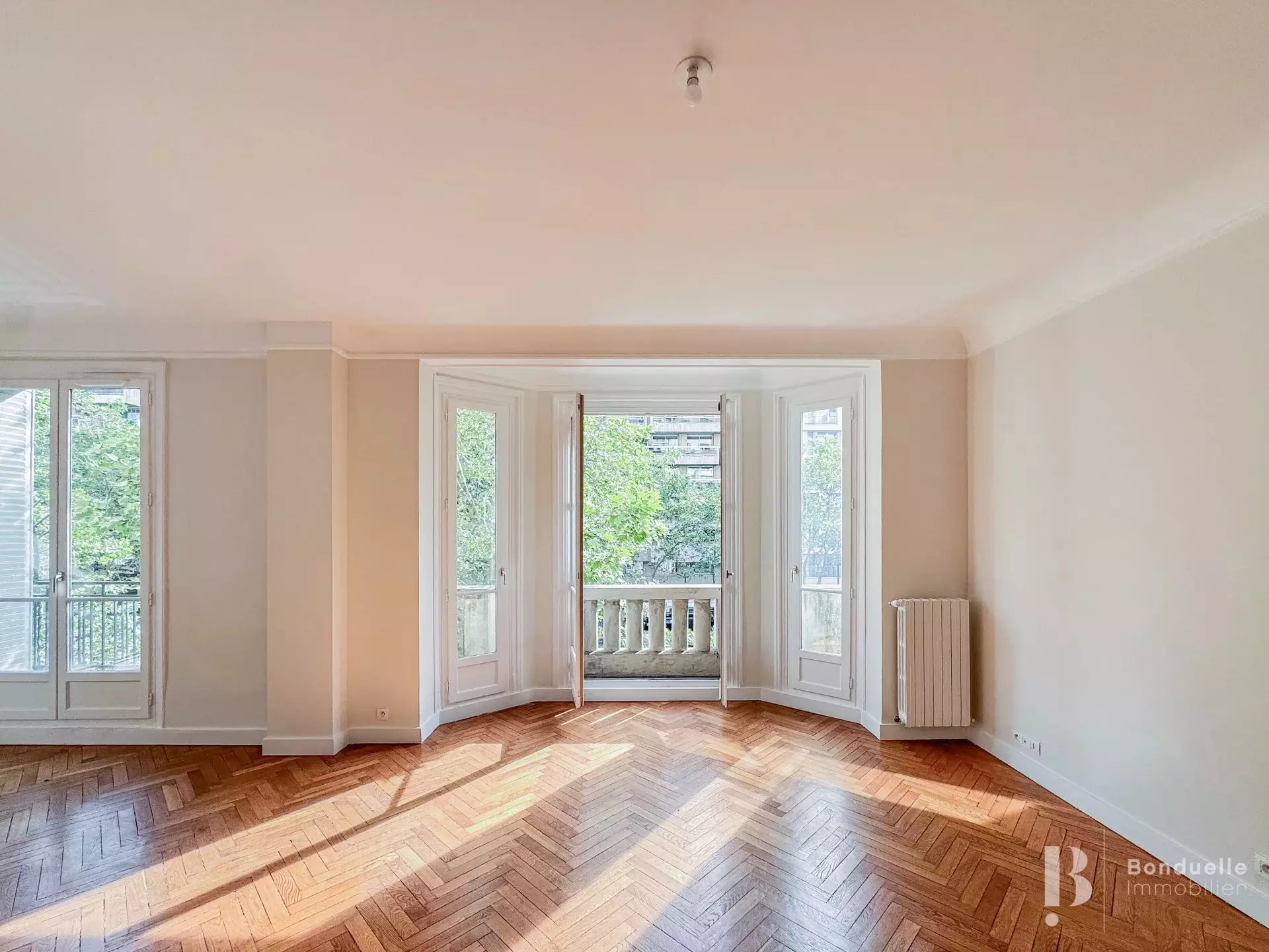 Flat Boulevard Exelmans in Paris