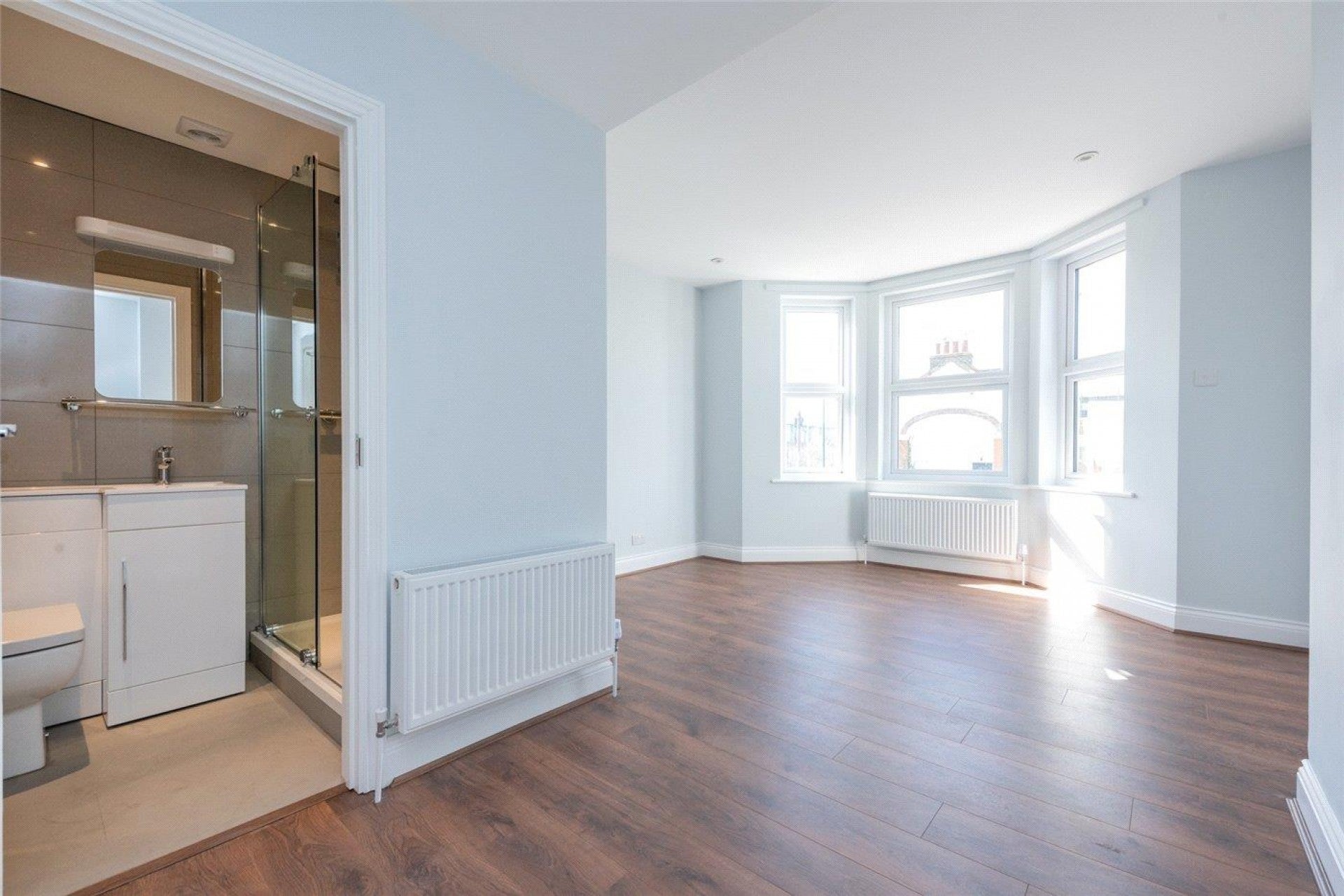 Flat Okehampton Road in Greater London