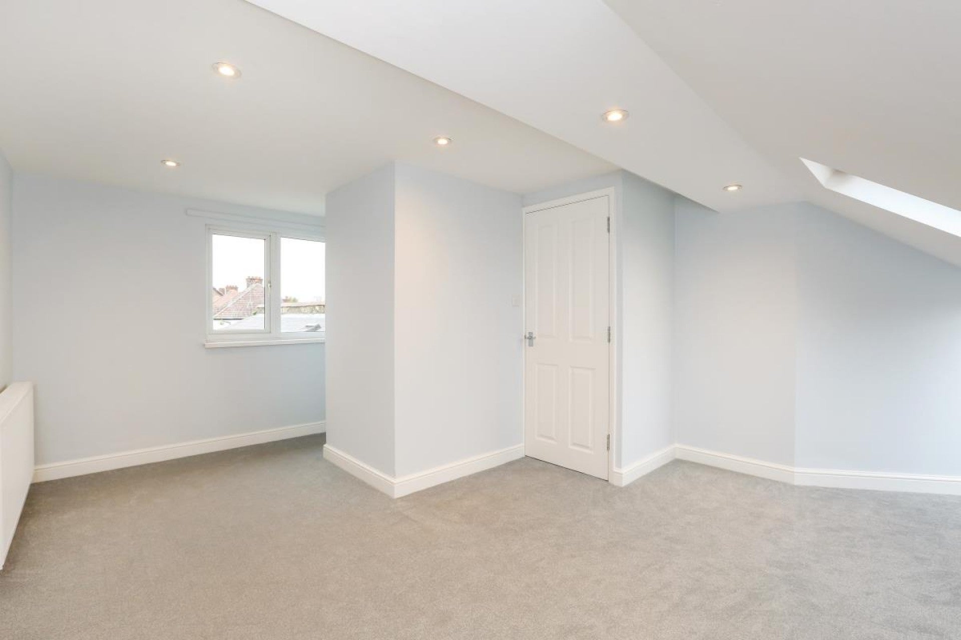 Flat Okehampton Road in Greater London