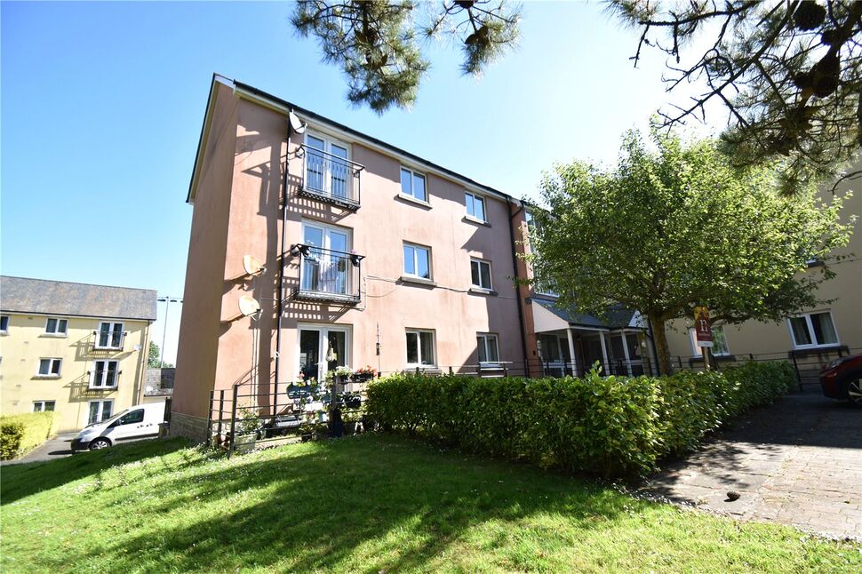 Flat Tovey Crescent in Plymouth