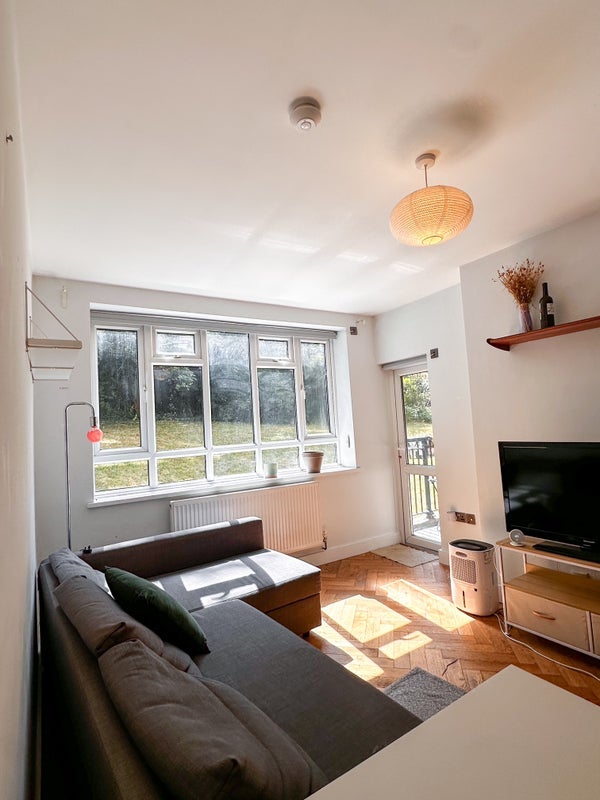 Room Lyndale in Greater London