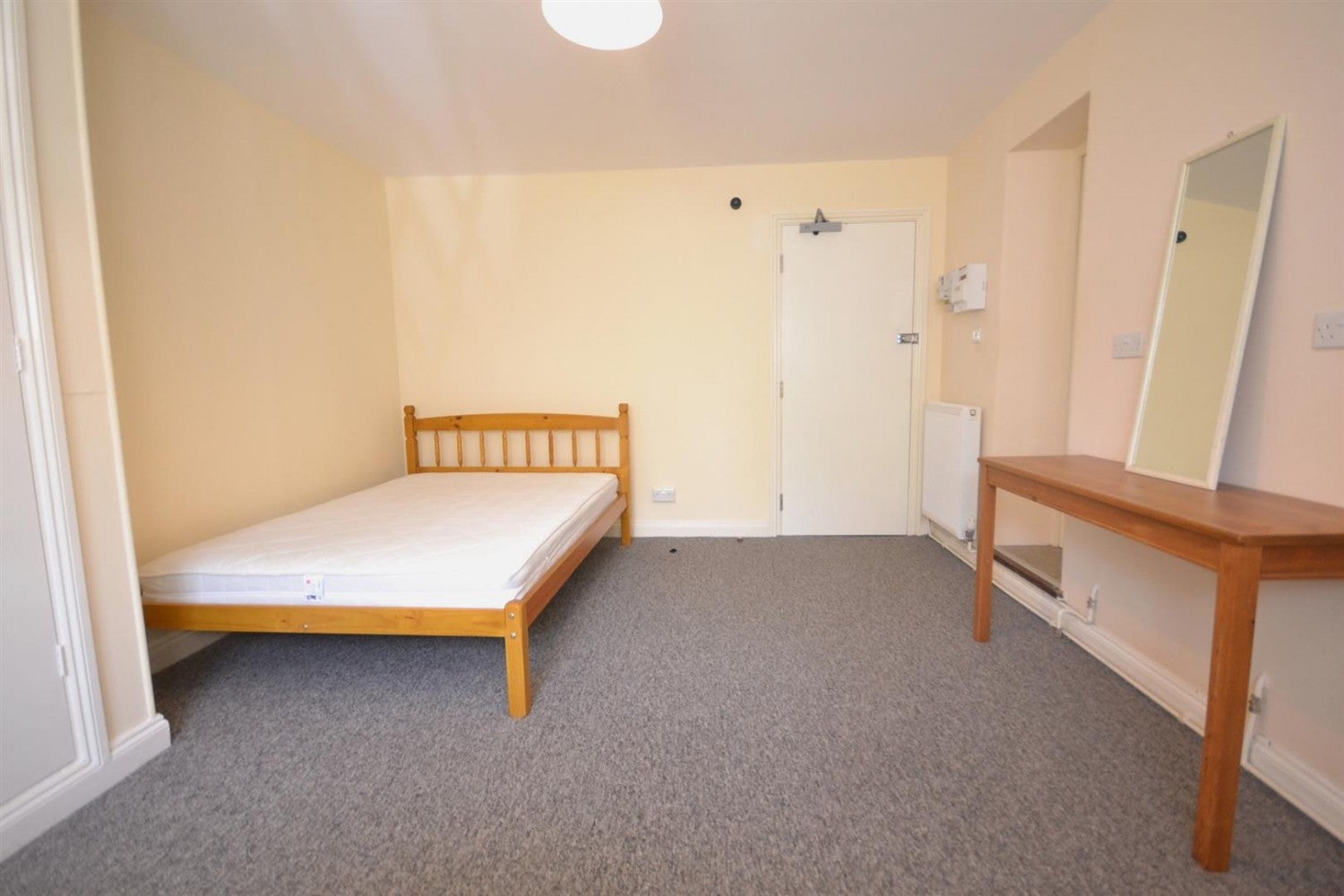 Flat Eldon Road in Reading