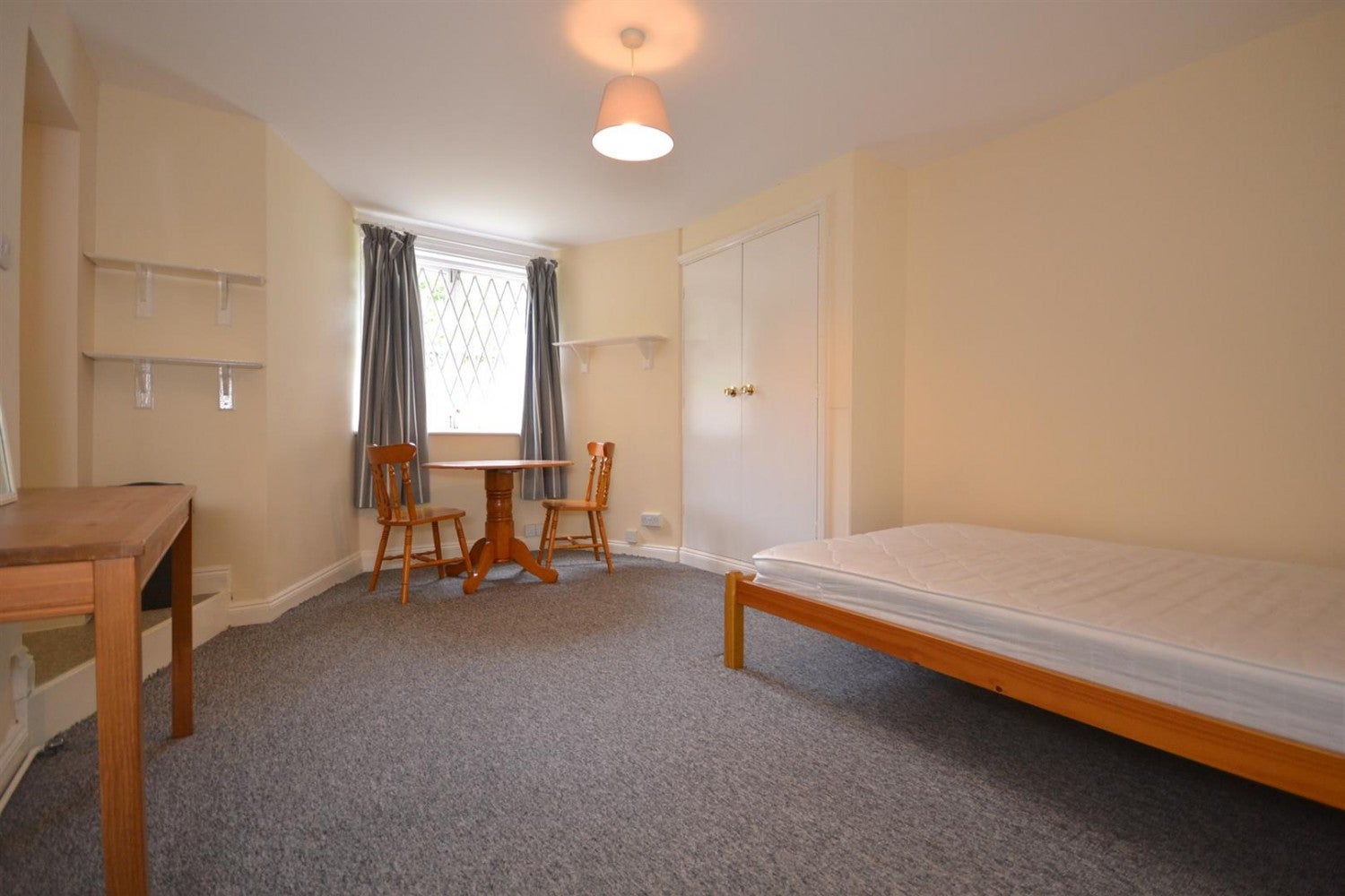 Flat Eldon Road in Reading