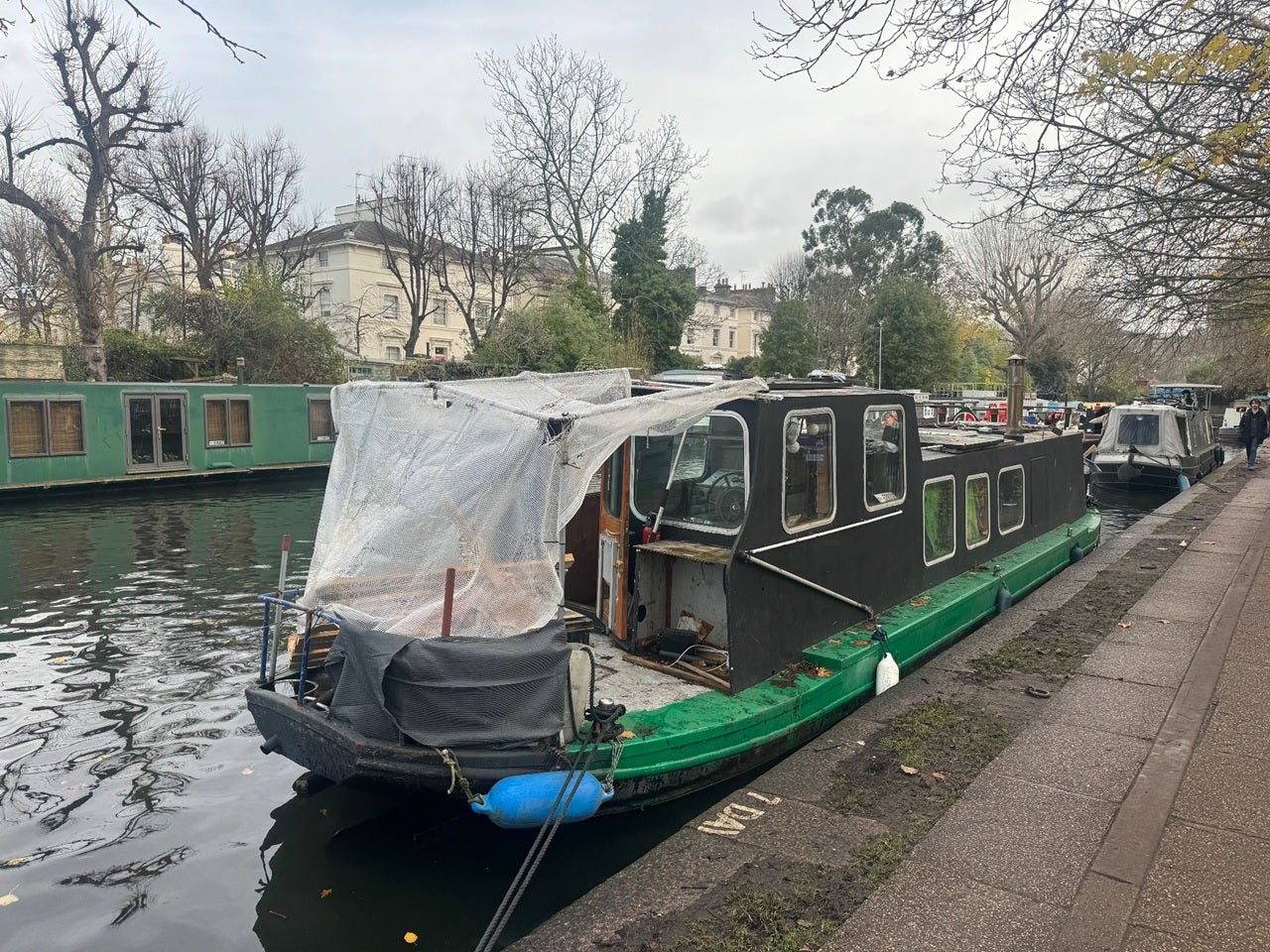 Flat Regent's Canal towpath in Greater London